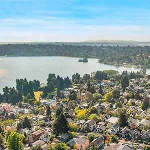 https://sunnyside-studio-on-green-lake.seattlehotelsites.com