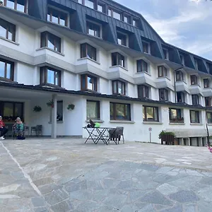https://foemina.it-tuscanyhotel.com