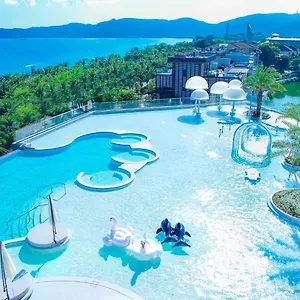 hualuxe-hotels-and-resorts-sanya-yalong-bay-resort.sanyahainanhotels.com/